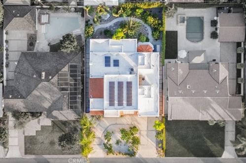 10026 Mattock Ave, Downey CA  90240-3529 exterior