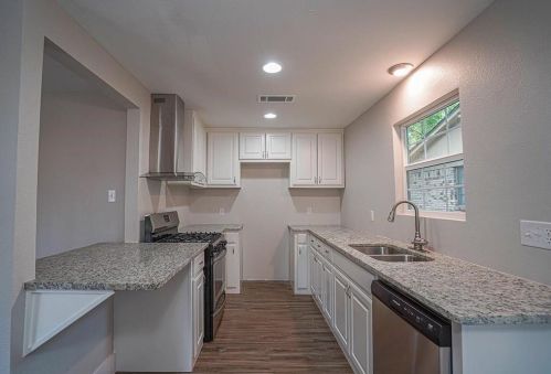 1708 Emery St, Denton TX  76201-2558 exterior