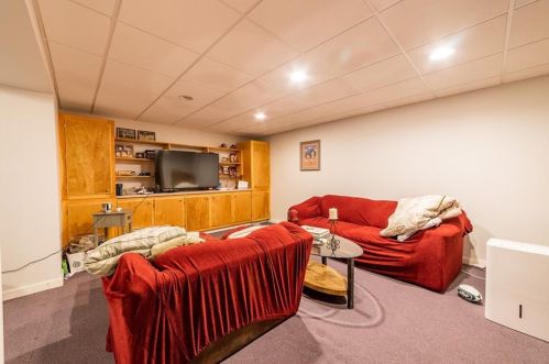 13 Betty St, Lincoln RI  02865-2203 exterior