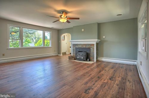 5526 Rodgers Ave, Harrisburg PA  17112-2574 exterior