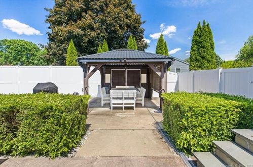 309 Pilgrim Ln, Southington CT  06489-1345 exterior