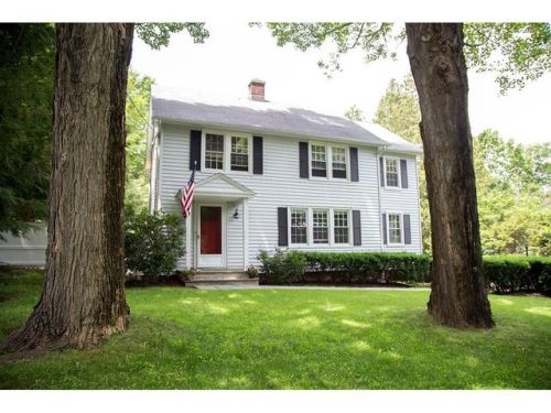 91 New St, Ridgefield, CT 06877-3803