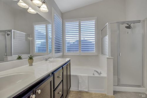 885 Turquoise St, Vacaville CA  95687-7810 exterior