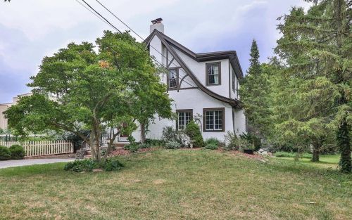 1256 Garden Cir, Cincinnati, OH 45215-2025