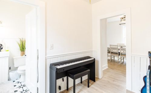 27 Barker St, Keene NH  03431-2402 exterior