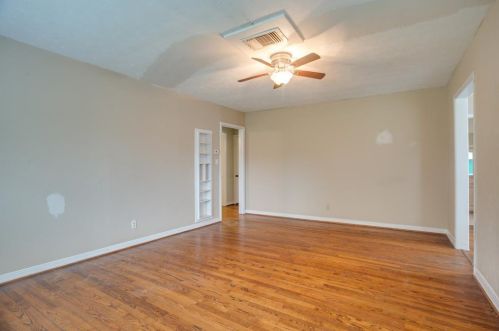 4024 Boyd Ave, Fort Worth, TX 76109-4546