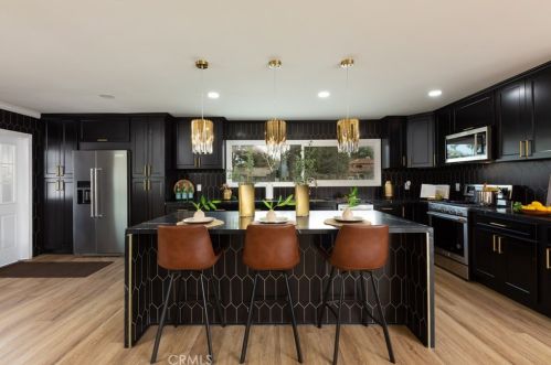 3841 Pacific Ave, Long Beach CA  90807-3227 exterior