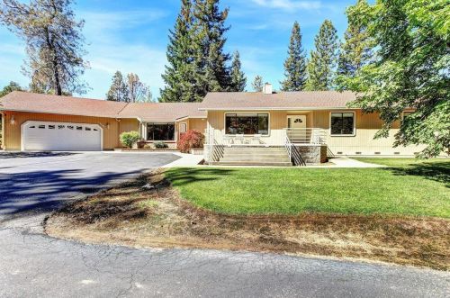 13267 Squirrel Creek Rd, Grass Valley CA 95945-4551 exterior