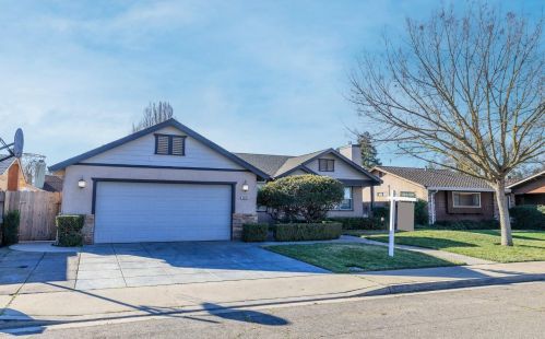 2690 Marlee Dr, Turlock, CA 95380-4481