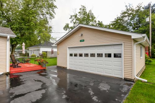 11218 10 Ave, Kenosha WI 53158-5264 exterior