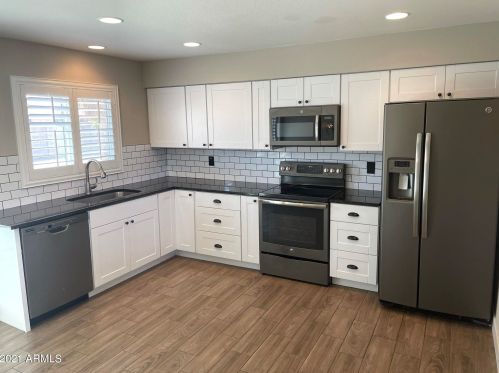 2445 Intrepid Ave, Mesa, AZ 85204-7030