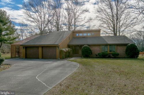 105 Heronwood Dr, Milton, DE 19968-3660