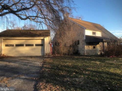 1405 Montgomery Rd, Wilmington, DE 19805-1225