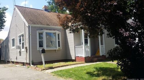 15 Voight Ave, Bridgeport, CT 06606-1537