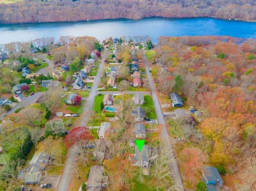 22 Bow Run, South Kingstown RI  02874-2471 exterior