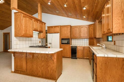 10625 Saxon Way, Truckee CA  96161-1152 exterior