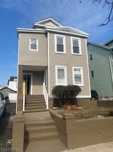 183 Scheerer Ave, Newark NJ  07112-2114 exterior