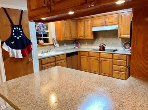 325 Chad St, Italy, TX 76651-3531