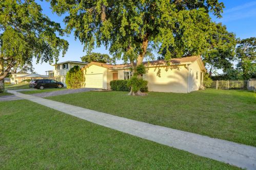 612 15th Ave, Boca Raton, FL 33486-3238