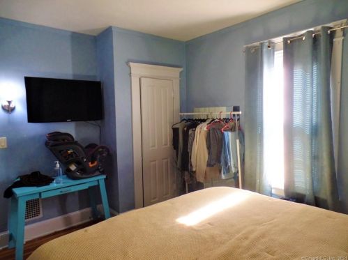 71 Merchant St, Bridgeport CT  06604-2214 exterior