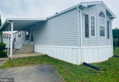 655 Lilac Dr, Smithville, PA 17560-9686
