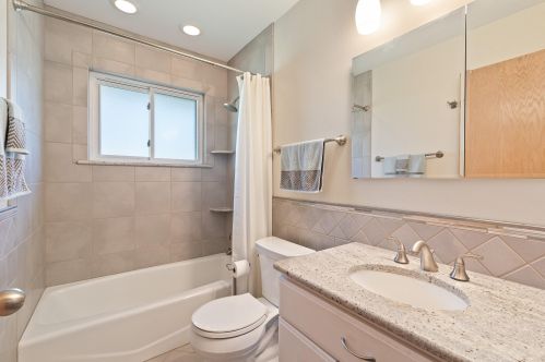 7534 53, Milwaukee WI 53223-4808 exterior