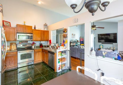 1384 Thayer Hall Dr, Mount Pleasant SC  29466-9480 exterior