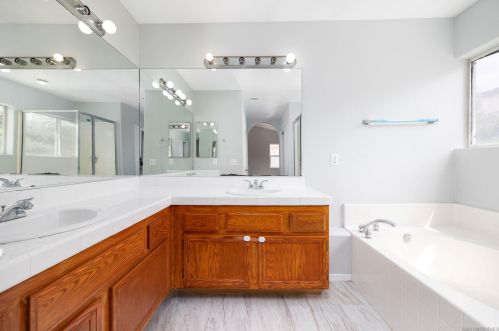 4825 Mahogany Vista Ln, San Diego CA  92102-6053 exterior