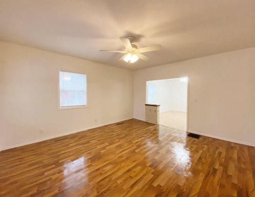 335 9th St, Fond Du Lac, WI 54935-5241