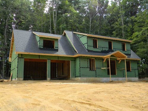 10 Meghan Dr, Sandown, NH 03873-2162