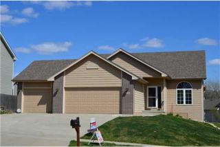 1006 O St, Indianola, IA 50125-2075