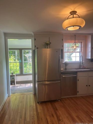 5 Guernsey Rd, Bloomfield CT  06002-3401 exterior