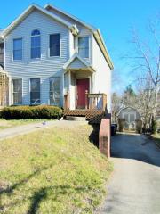 1081 Armstrong Mill Rd, Lexington, KY 40517-3141