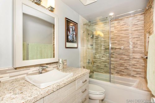 5022 Pacifica Dr, San Diego CA  92109-1502 exterior