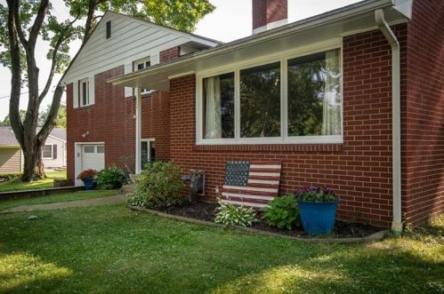 635 Sugar Hollow Rd, Hermitage, PA 16148-2419