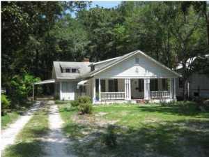 1317 Wichman St, Walterboro, SC 29488-3152