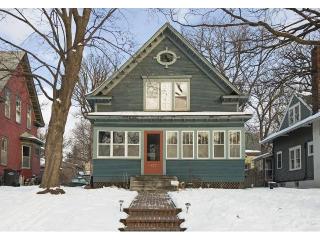 137 Arthur Ave, Minneapolis, MN 55414-3411