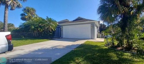 558 Benedictine Ter, Sebastian, FL 32958-5908