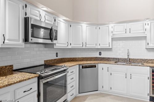 28425 Highgate Dr, Bonita Springs FL  34135-6832 exterior