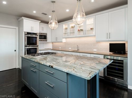 5721 Sanibel Captiva Rd, Sanibel FL  33957-2309 exterior