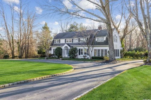 232 Country Rd, Canaan Lake, NY 11772-5454