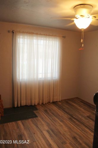 926 Prince Rd, Tucson AZ 85705-3023 exterior