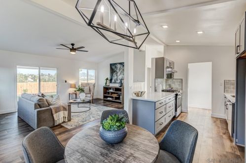 6105 Samuel St, La Mesa CA  91942-2557 exterior