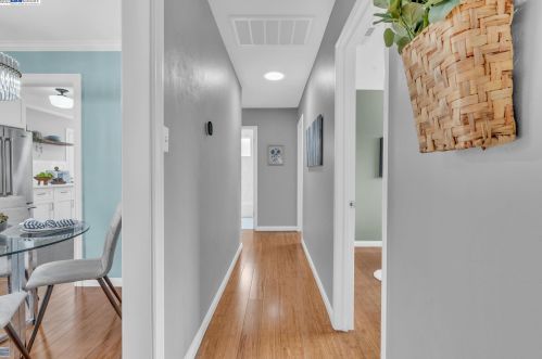 358 Monterey Rd, Pacifica CA  94044-1463 exterior