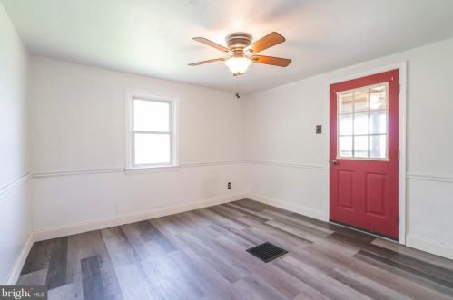 1733 Swamp Pike, Gilbertsville PA  19525-9704 exterior