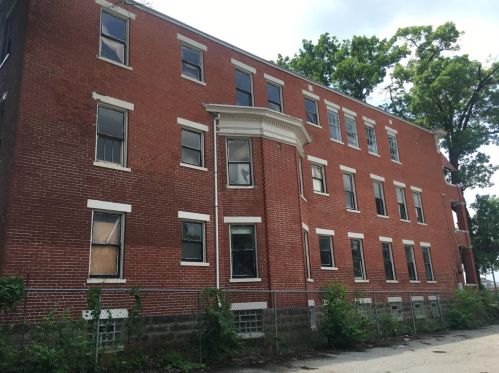 3002 Burnet Ave, Cincinnati OH  45219-2420 exterior