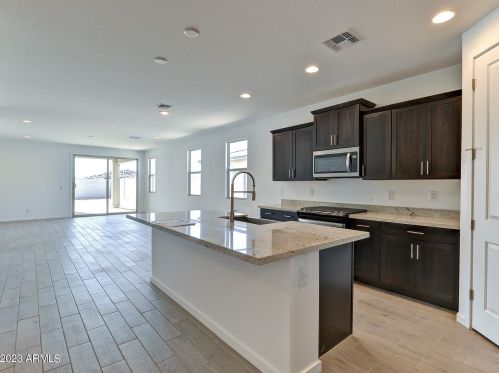 17355 Red Fox Rd, Sun City, AZ 85387-6658