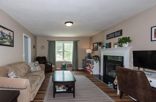 11 Lynwood Rd, Raymond NH  03077-1876 exterior