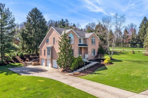 1602 White Oak Ct, Pittsburgh, PA 15237-6700