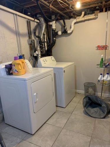 55 Hackley St, Bridgeport CT 06605-3150 exterior